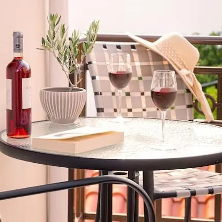 Apartment In Kantouni *